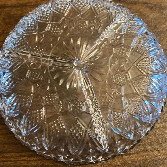 Vintage 8” Round 3 Divided Sections Glass Dish - Picture 5 of 7